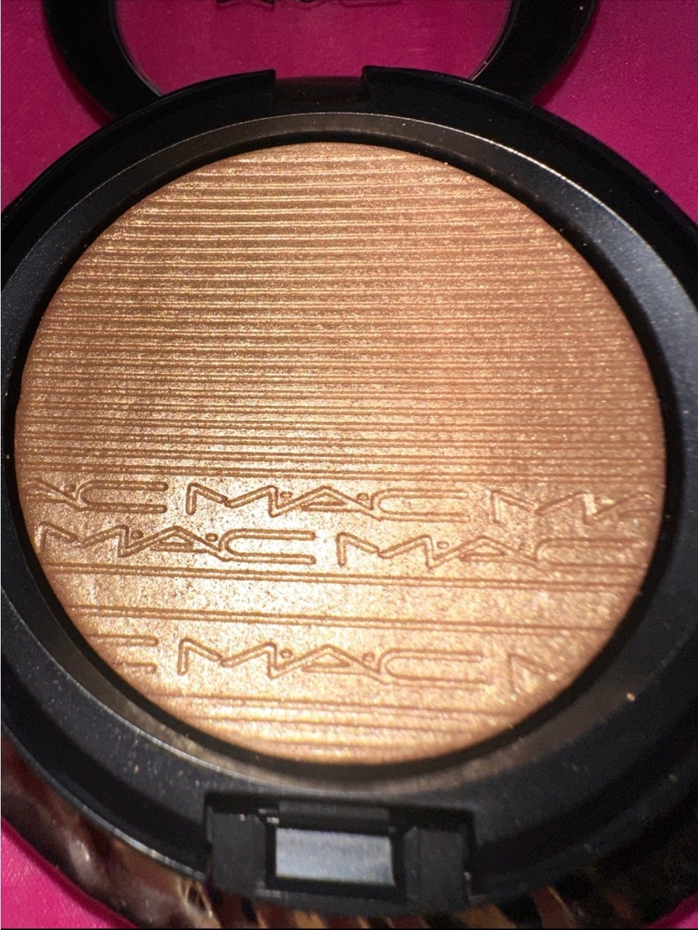 MAC Oh, Darling Extra Dimension Skinfinish